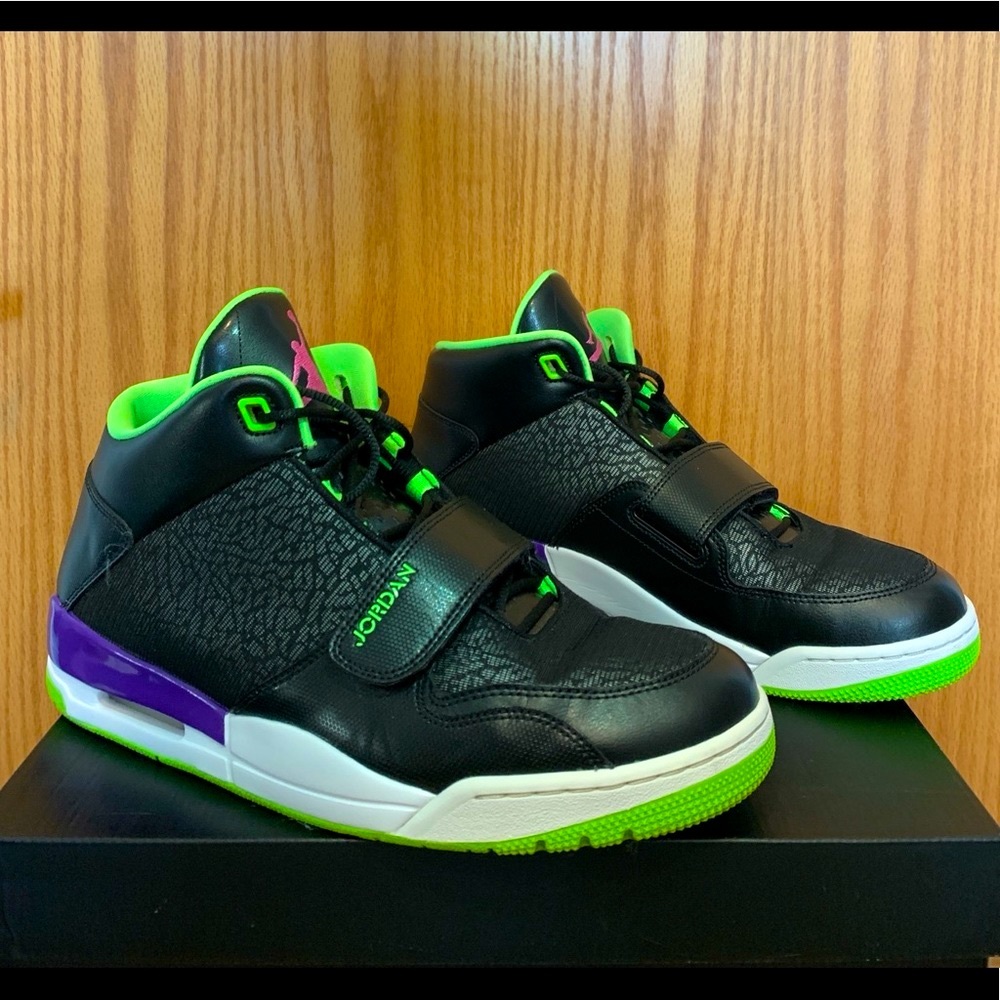 Vintage Jordan Flight Club Shoe